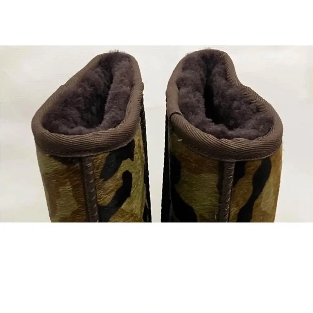 UGG ROWLAND CAMO CALF HAIR LEATHER SHEEPSKIN STUDDED BOOTS WOMEN SIZE 8 RARE HTF